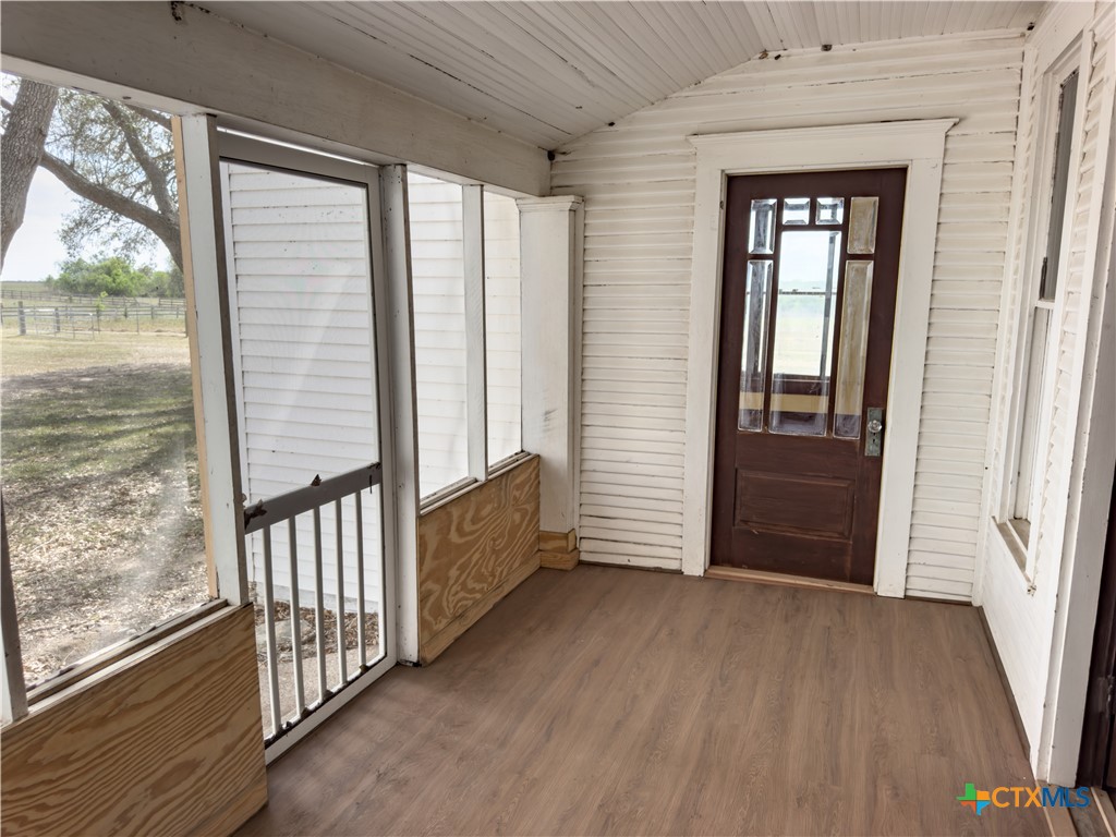 670 Thiele Road Yoakum, TX 77995 - Photo 8 of 47
