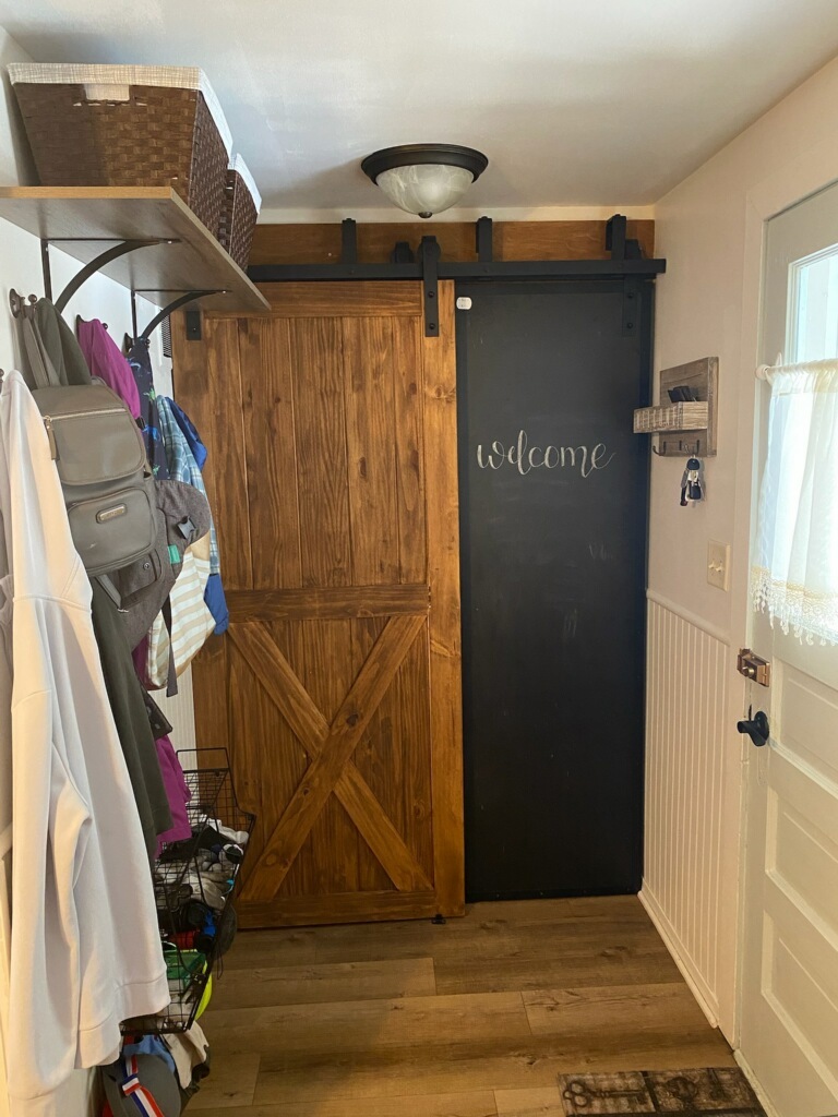 700 West Lafayette Street Ottawa, IL 61350 - Photo 8 of 24 a view of entryway
