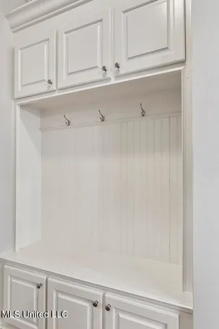 $2,600 | 313 East Buttonwood Lane, Canton, MS 39046