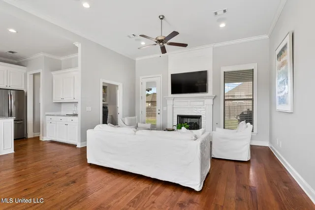 $2,600 | 313 East Buttonwood Lane, Canton, MS 39046