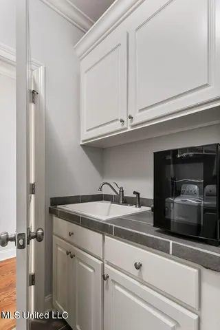 $2,600 | 313 East Buttonwood Lane, Canton, MS 39046