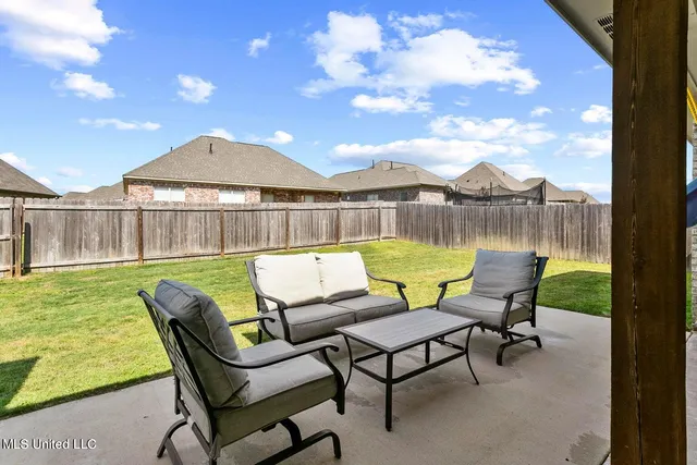 $2,600 | 313 East Buttonwood Lane, Canton, MS 39046