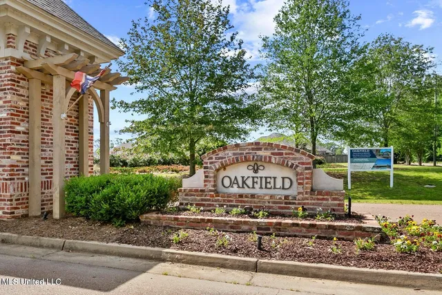 $2,600 | 313 East Buttonwood Lane, Canton, MS 39046