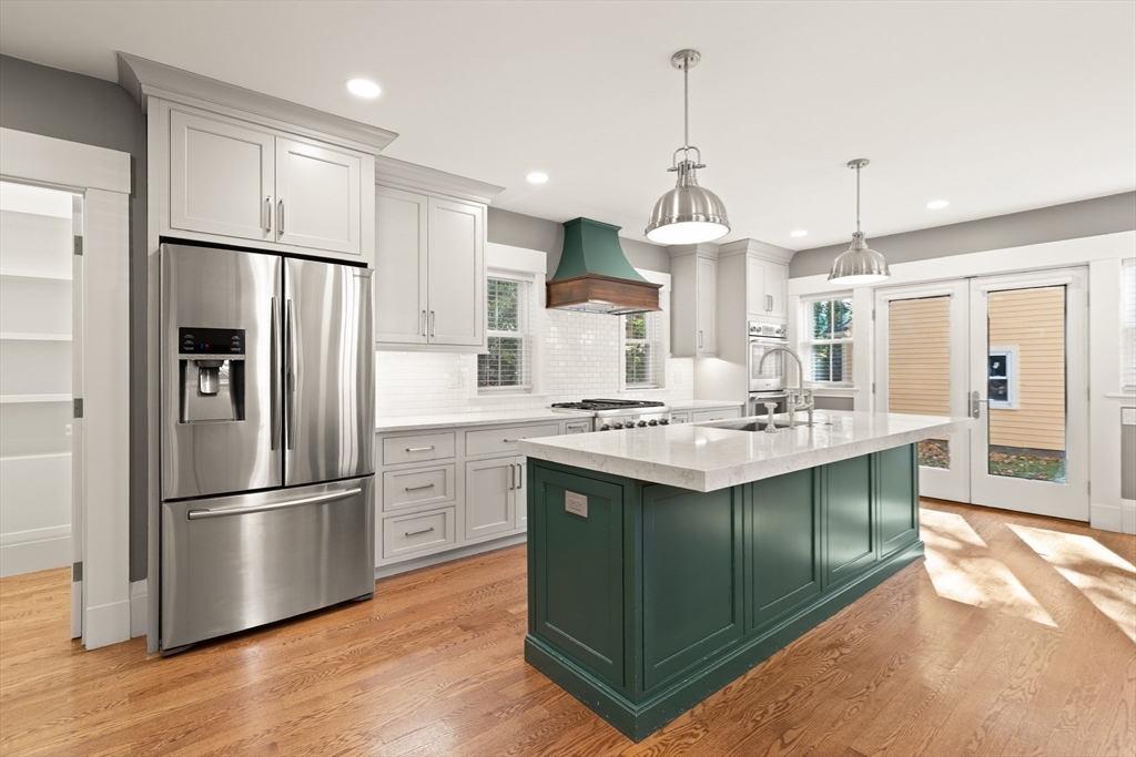 70 School Street Waltham, MA 02452 - Photo 5 of 17