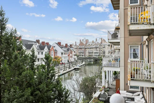 $769,000 | 205 Shearwater Court West, Unit 22, Jersey City, NJ 07305