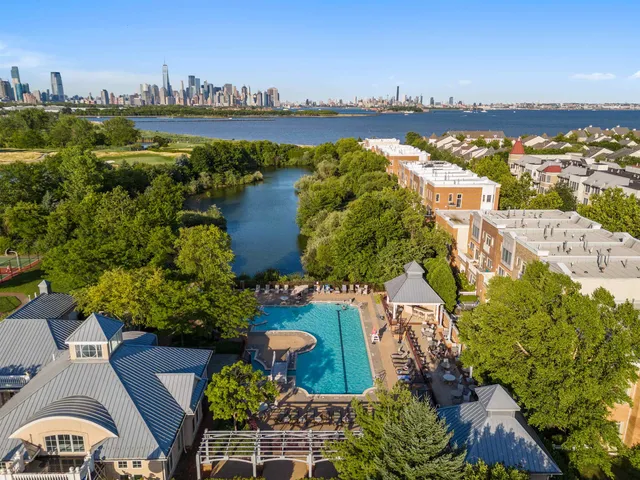 $769,000 | 205 Shearwater Court West, Unit 22, Jersey City, NJ 07305