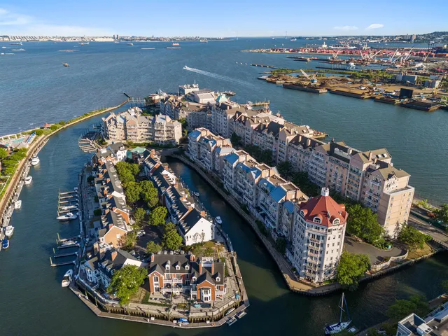 $769,000 | 205 Shearwater Court West, Unit 22, Jersey City, NJ 07305