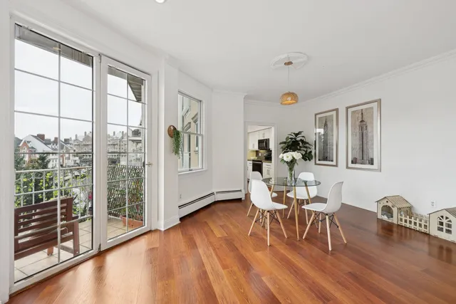 $769,000 | 205 Shearwater Court West, Unit 22, Jersey City, NJ 07305