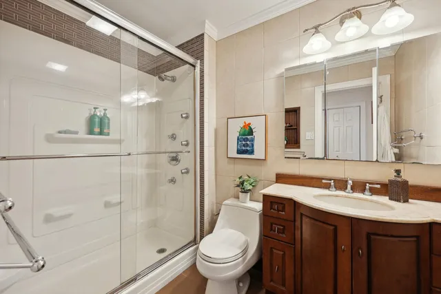 $769,000 | 205 Shearwater Court West, Unit 22, Jersey City, NJ 07305