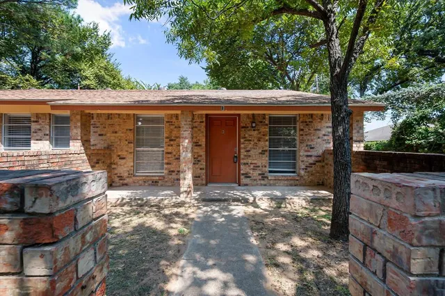$1,275 | 1803 Harry Court, Unit B, Arlington, TX 76012