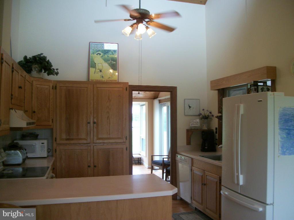 5611 Riverton Road Cambridge, MD 21613 - Photo 14 of 30 Kitchen
