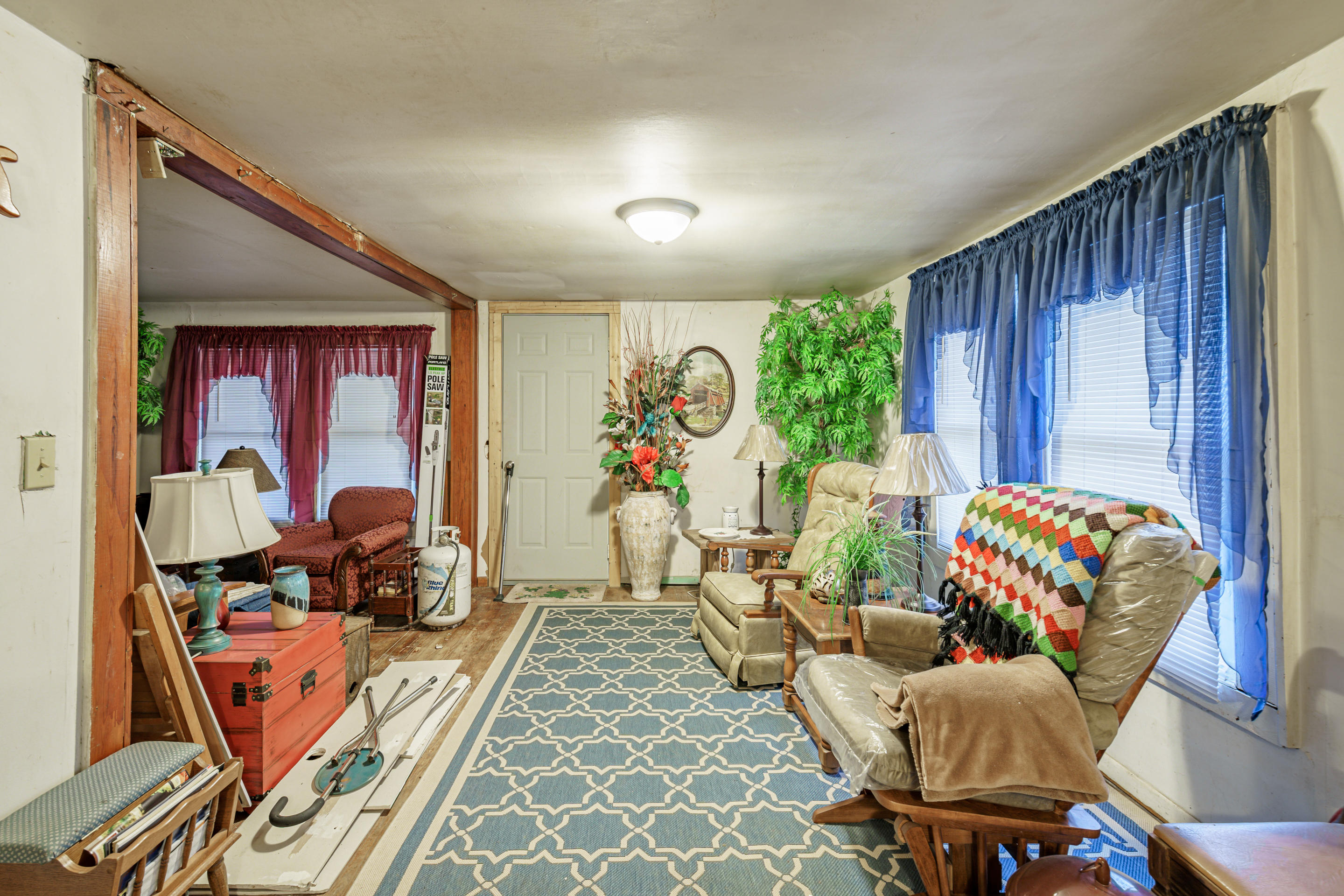 1174 Sugar Loaf Road Sevierville, TN 37876 - Photo 3 of 12 living room_