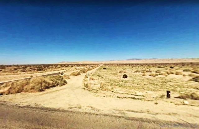 a view of a dry field