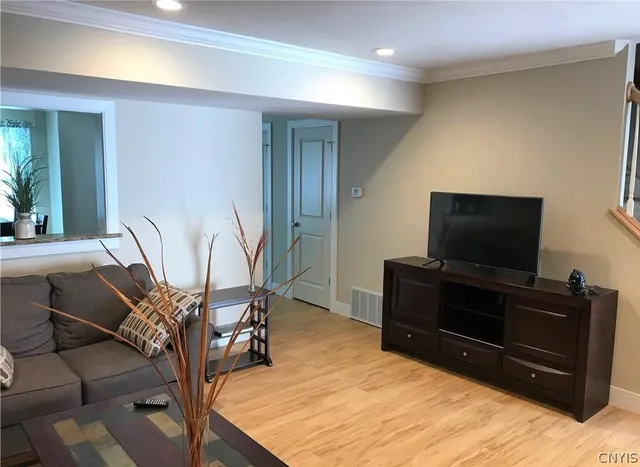 $2,900 | 122 Pheasants Run, Kirkland, NY 13323