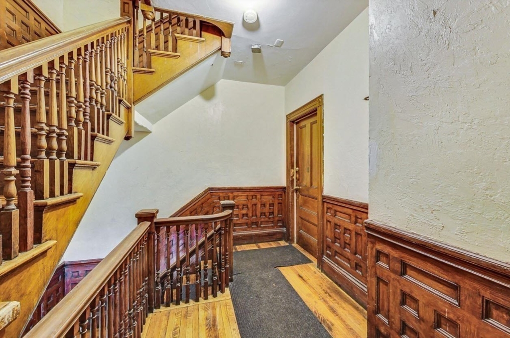472 Warren Street Boston, MA 02121 - Photo 6 of 42