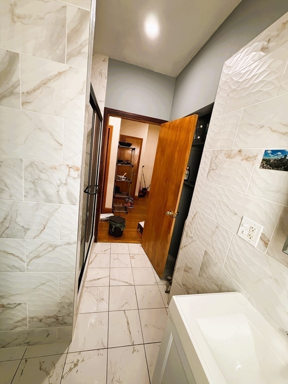 472 Warren Street Boston, MA 02121 - Photo 9 of 42