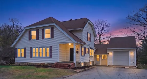 $499,900 | 84 Crest Road, North Smithfield, RI 02896