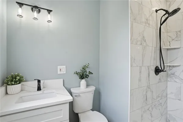 $499,900 | 84 Crest Road, North Smithfield, RI 02896