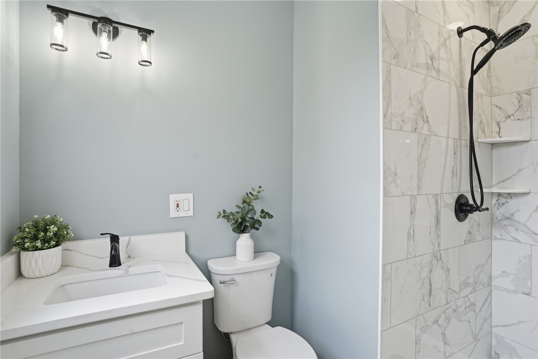 84 Crest Road North Smithfield, RI 02896 - Photo 18 of 46