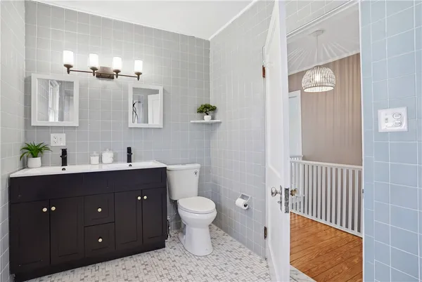 $499,900 | 84 Crest Road, North Smithfield, RI 02896