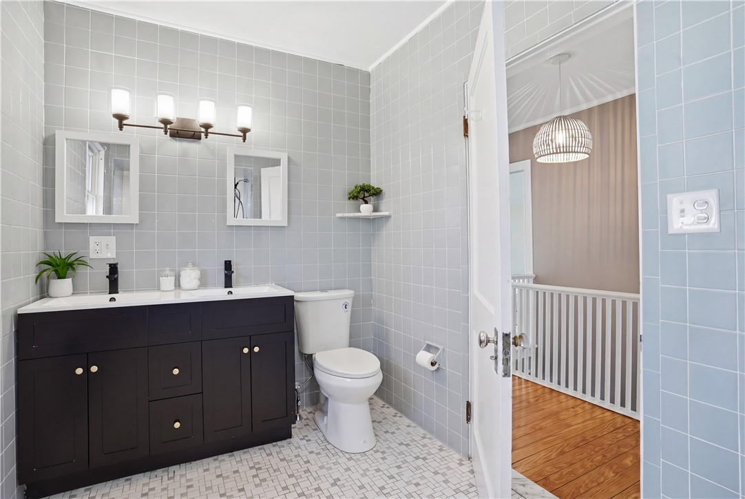 84 Crest Road North Smithfield, RI 02896 - Photo 33 of 46