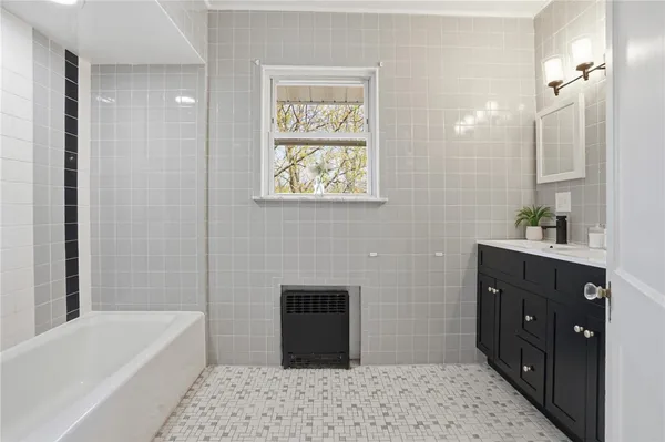 $499,900 | 84 Crest Road, North Smithfield, RI 02896