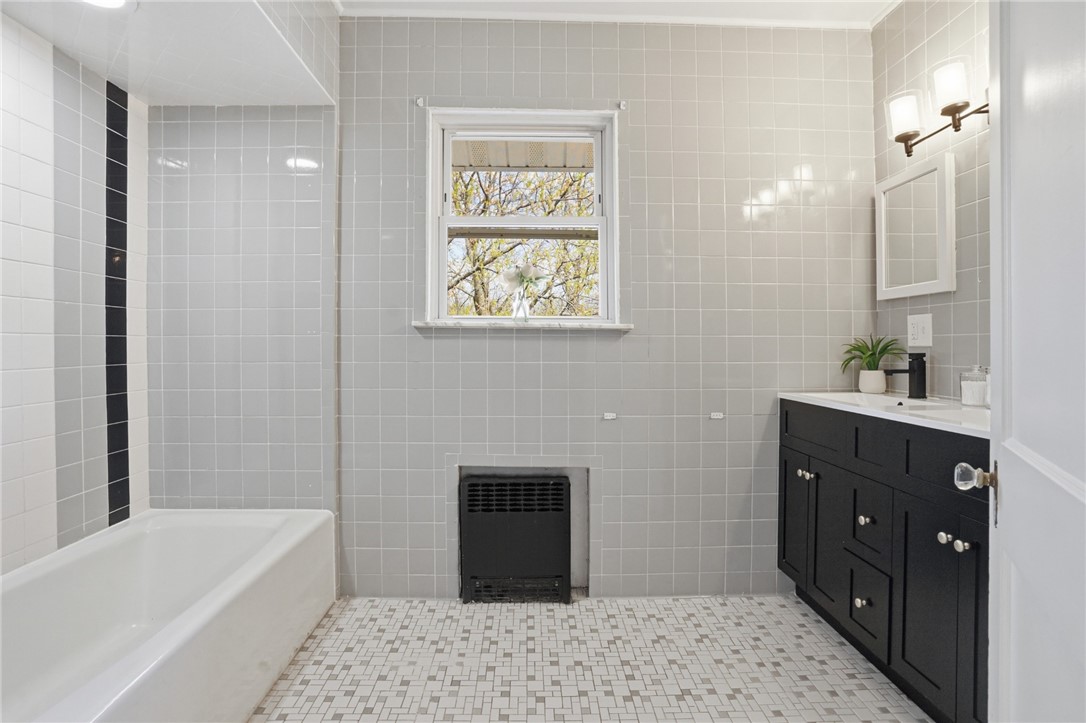 84 Crest Road North Smithfield, RI 02896 - Photo 35 of 46