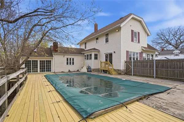 $499,900 | 84 Crest Road, North Smithfield, RI 02896