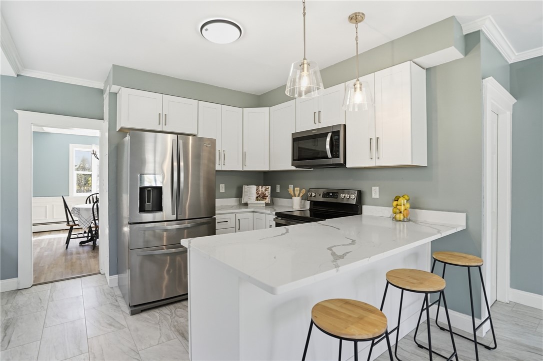 84 Crest Road North Smithfield, RI 02896 - Photo 5 of 46