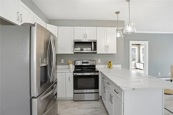 $499,900 | 84 Crest Road, North Smithfield, RI 02896