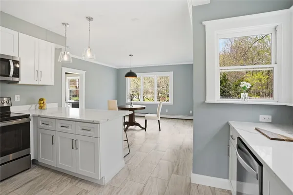 $499,900 | 84 Crest Road, North Smithfield, RI 02896