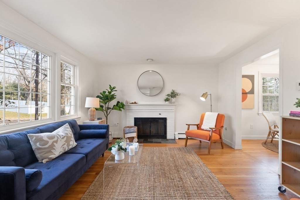 353 Laws Brook Road Concord, MA 01742 - Photo 1 of 27 Gallery Image 1
