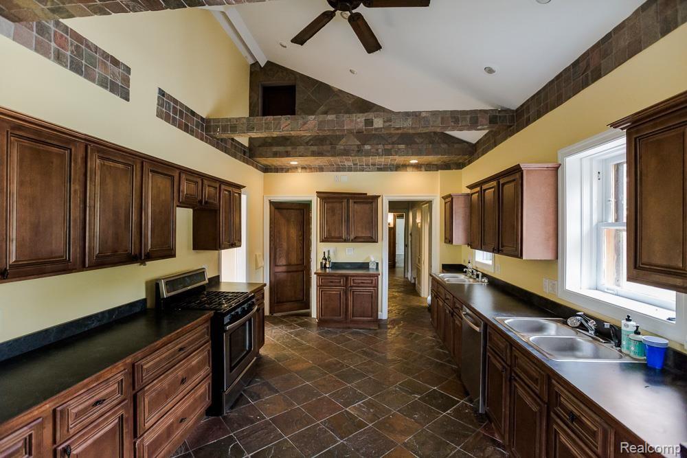 17535 Hamilton Road Highland Park, MI 48203 - Photo 76 of 96