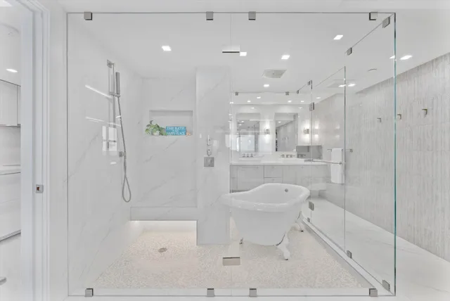 $2,000,000 | 3407 South Ocean Boulevard, Unit 4A, Highland Beach, FL 33487