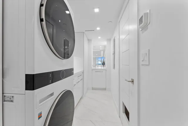 $2,000,000 | 3407 South Ocean Boulevard, Unit 4A, Highland Beach, FL 33487