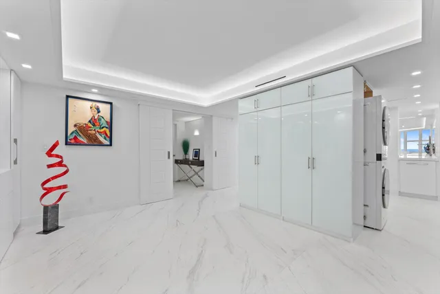 $2,000,000 | 3407 South Ocean Boulevard, Unit 4A, Highland Beach, FL 33487