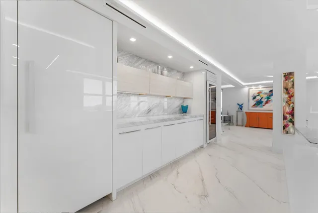 $2,000,000 | 3407 South Ocean Boulevard, Unit 4A, Highland Beach, FL 33487