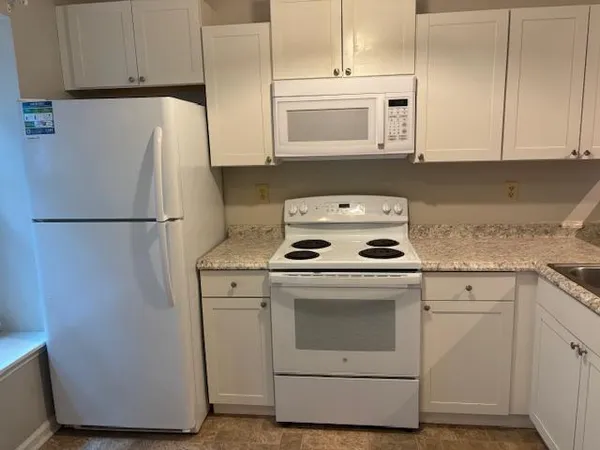 $1,295 | 943 West Chatham Street, Cary, NC 27511