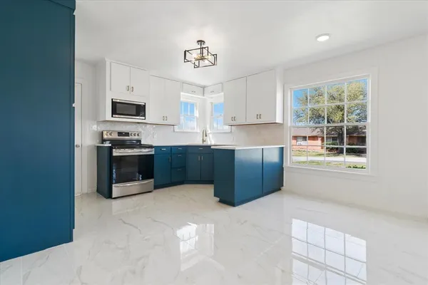 $2,300 | 602 West Pecan Street, Celina, TX 75009