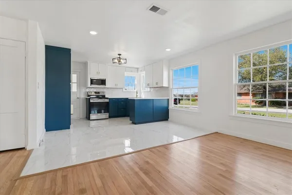 $2,300 | 602 West Pecan Street, Celina, TX 75009