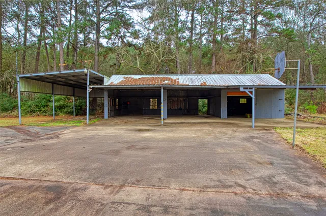 $420,000 | 337 County Road 2281, Cleveland, TX 77327