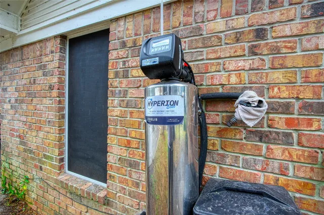 $420,000 | 337 County Road 2281, Cleveland, TX 77327