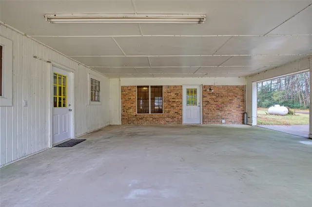 $420,000 | 337 County Road 2281, Cleveland, TX 77327