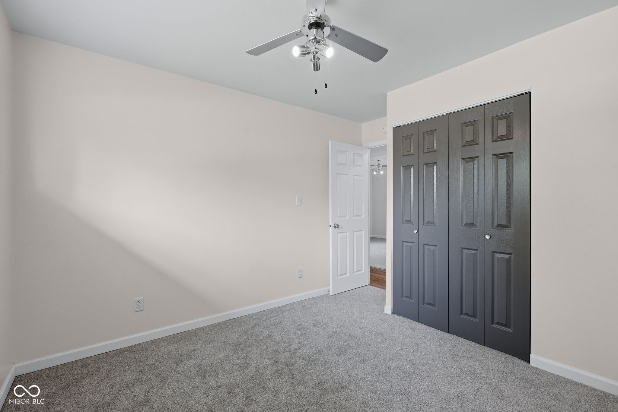 2734 31st Street Columbus, IN 47203 - Photo 16 of 26