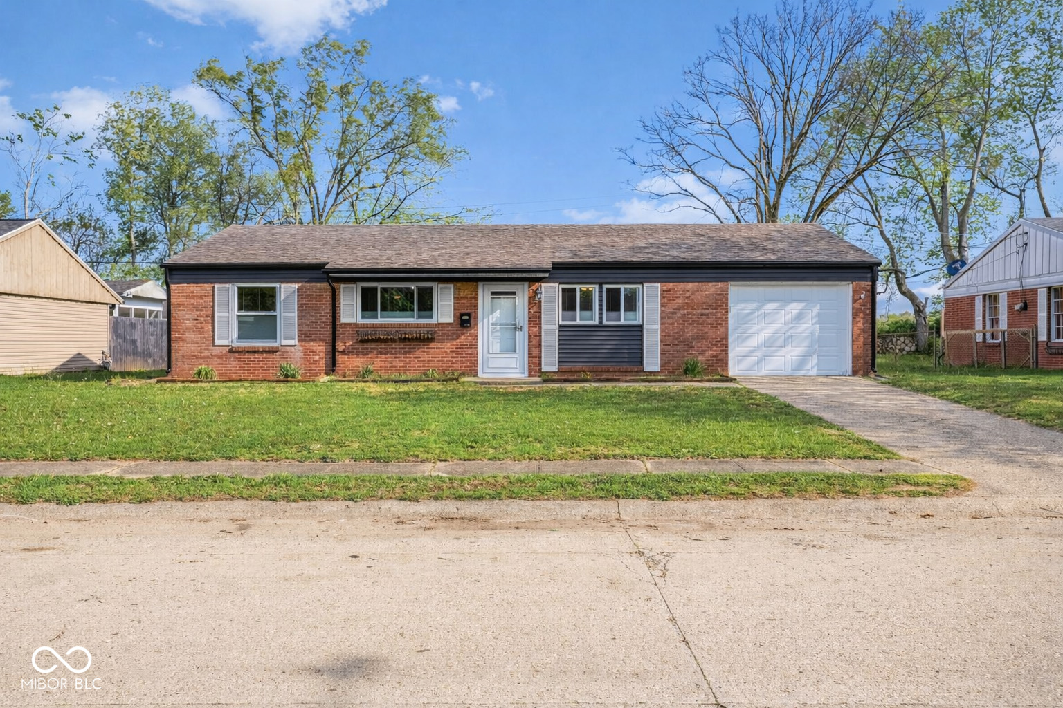 2734 31st Street Columbus, IN 47203 - Photo 2 of 26