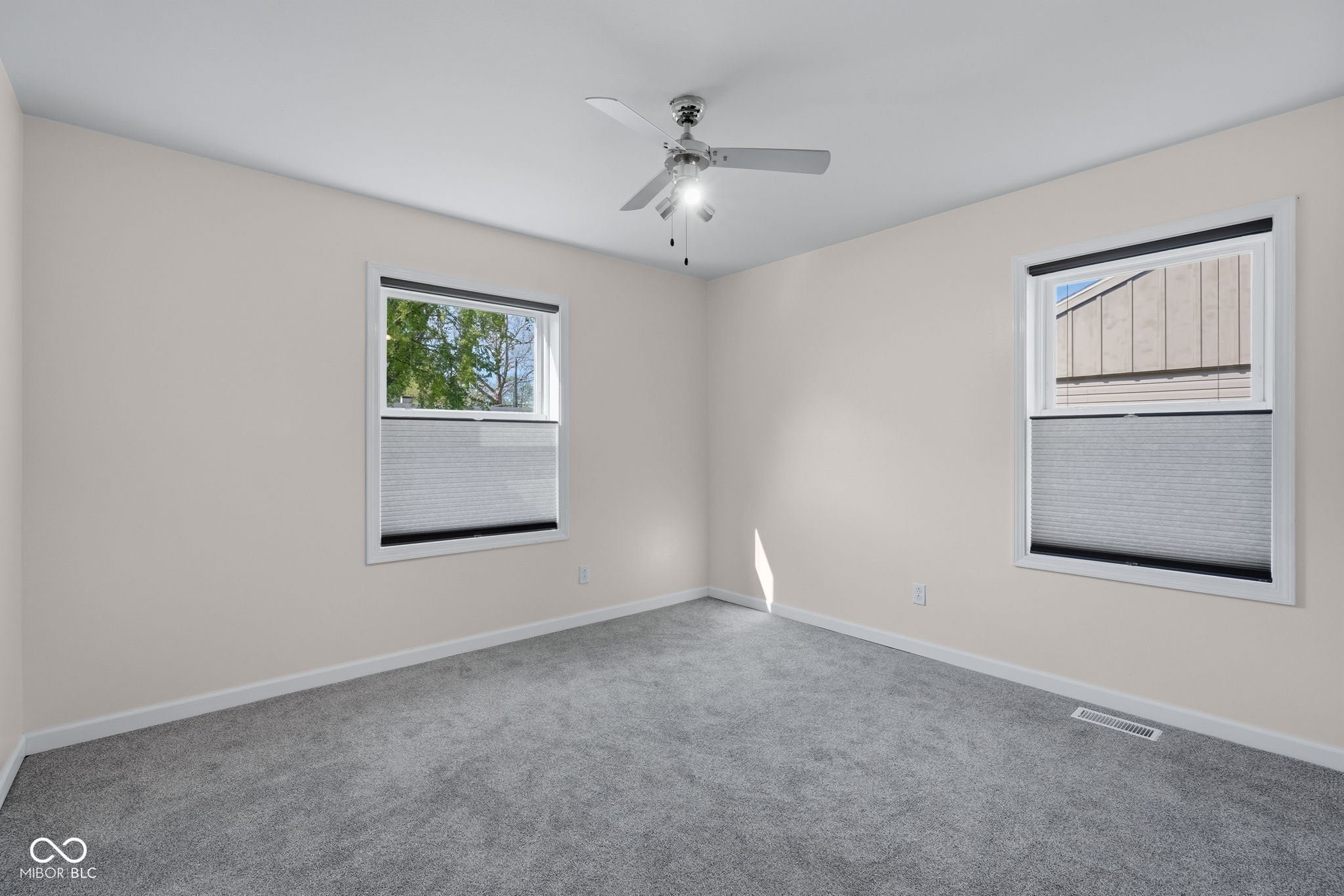 2734 31st Street Columbus, IN 47203 - Photo 22 of 26