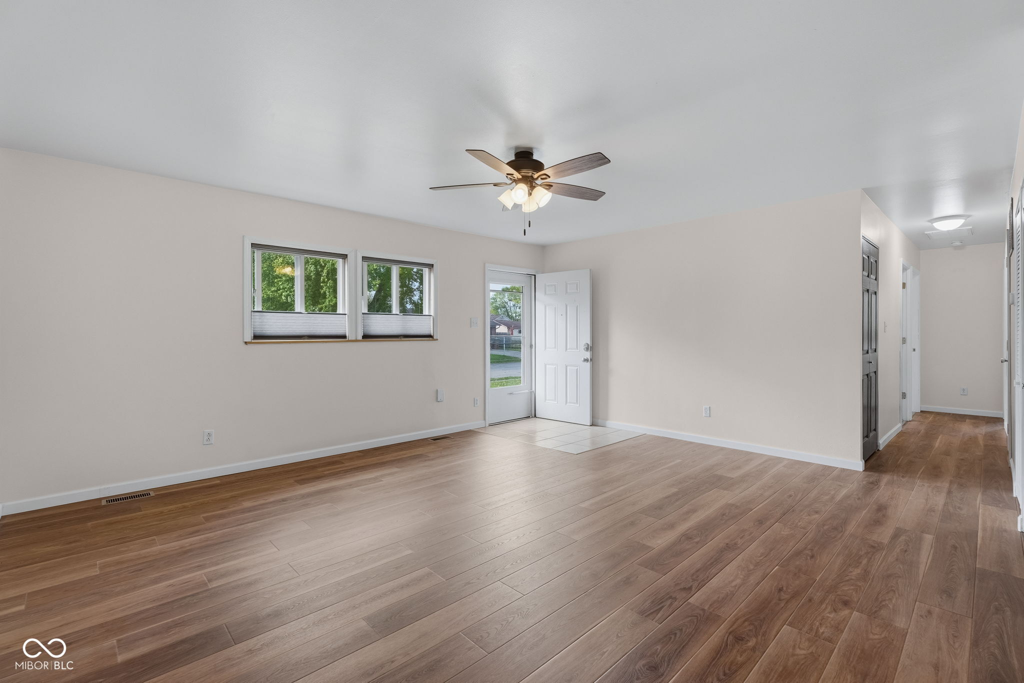 2734 31st Street Columbus, IN 47203 - Photo 6 of 26