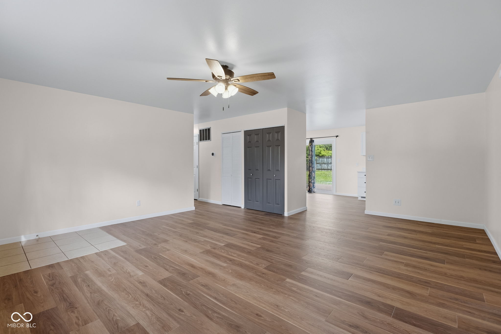 2734 31st Street Columbus, IN 47203 - Photo 7 of 26