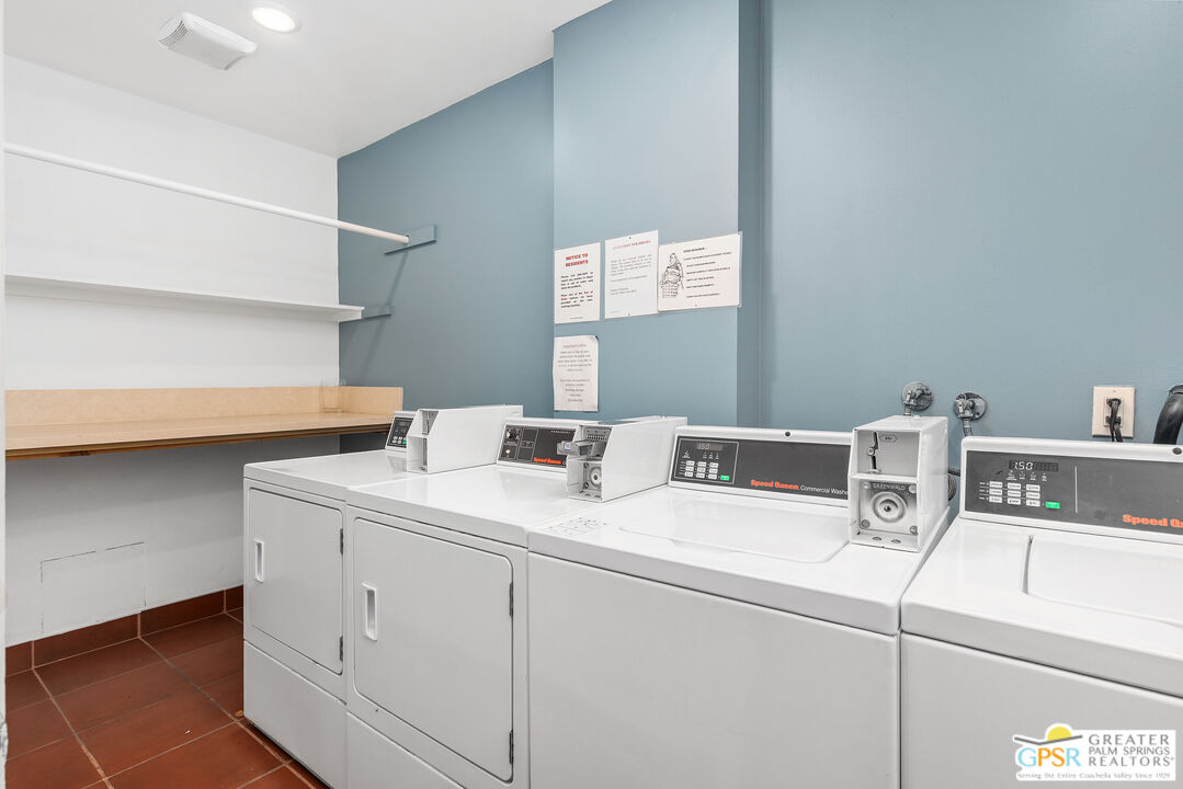 1401 Valley View Road, Unit 321 Glendale, CA 91202 - Photo 22 of 34