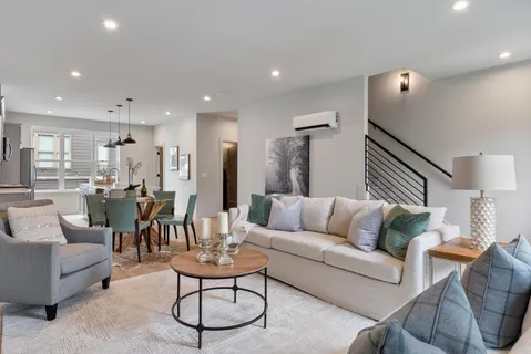 $439,900 | 352 East Village Lane, Nashville, TN 37216